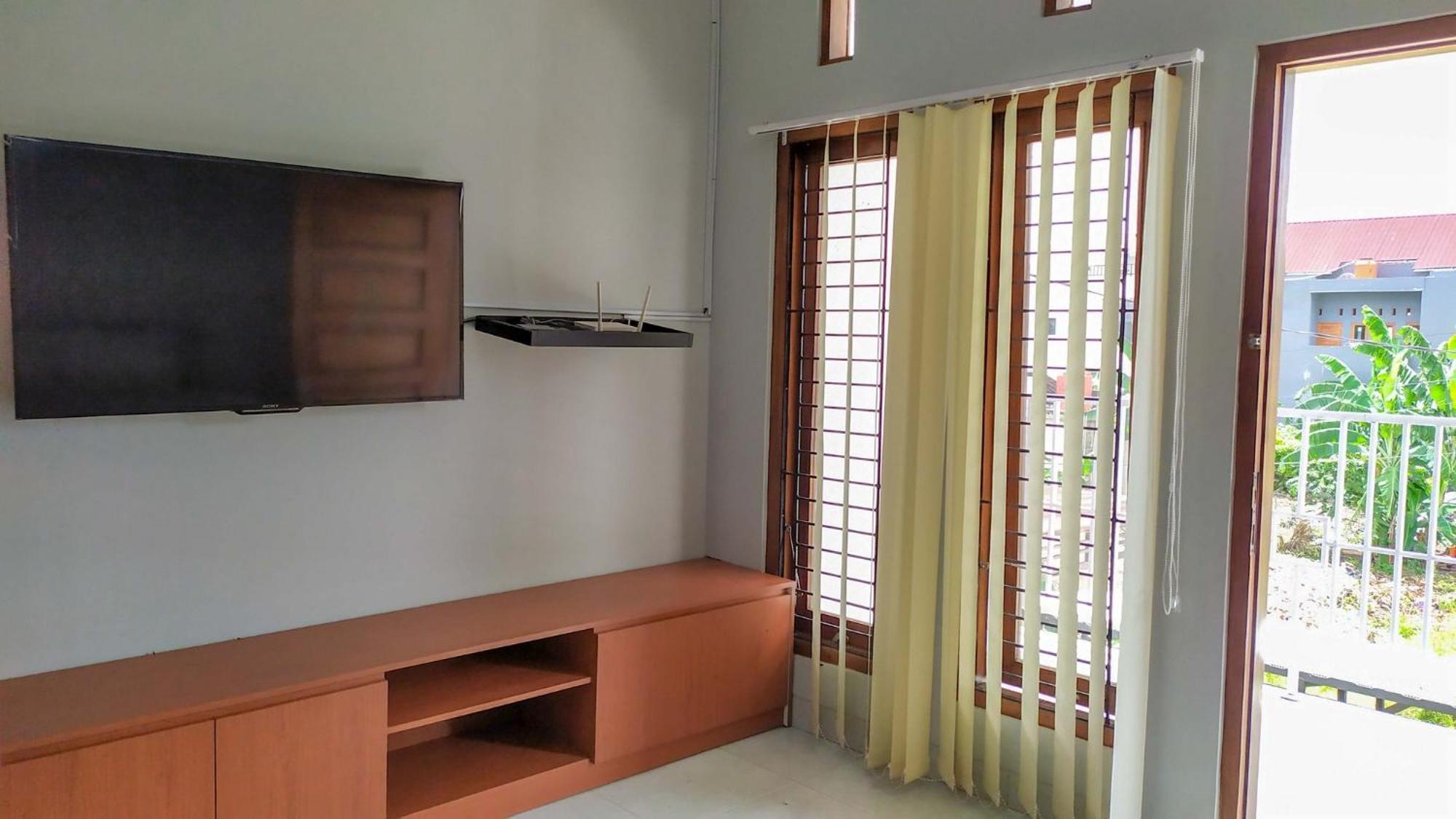 מלון Omah Leren Mitra Reddoorz Near Gembiraloka Zoo יוגיאקרטה מראה חיצוני תמונה